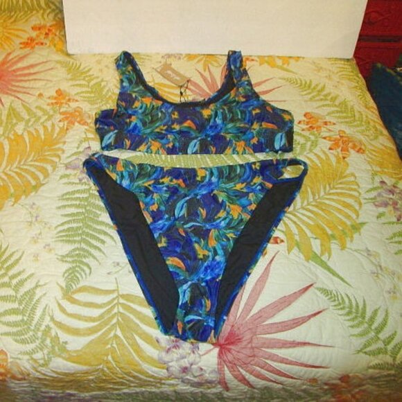 Nasty Gal Bikini Size 14 Crop Top High Waist 2 Piece Swimsuit Floral Pin Up NWT - Picture 2 of 12